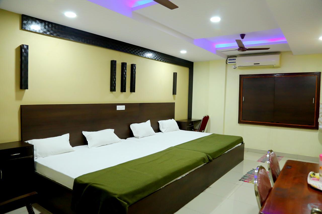 Divya Lodge Hajdarabad Zewnętrze zdjęcie