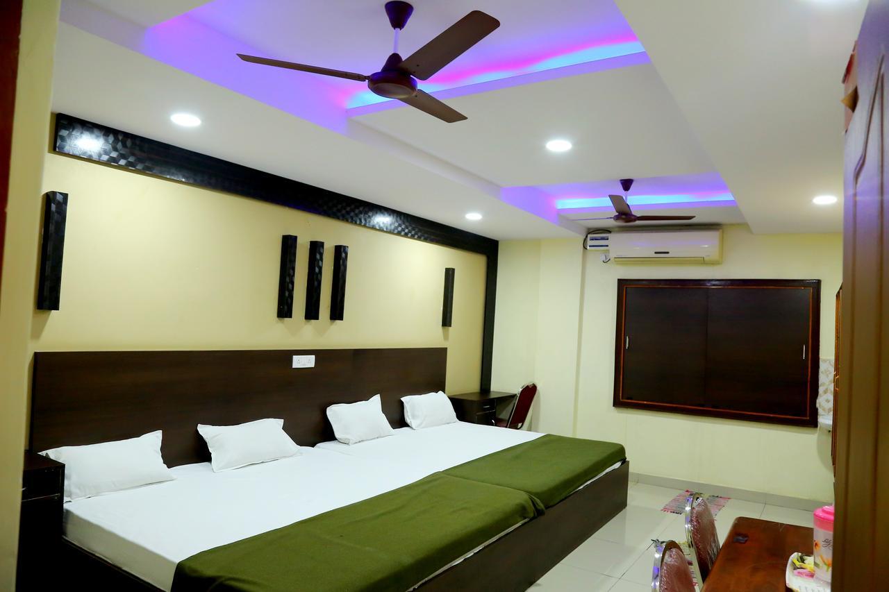 Divya Lodge Hajdarabad Zewnętrze zdjęcie