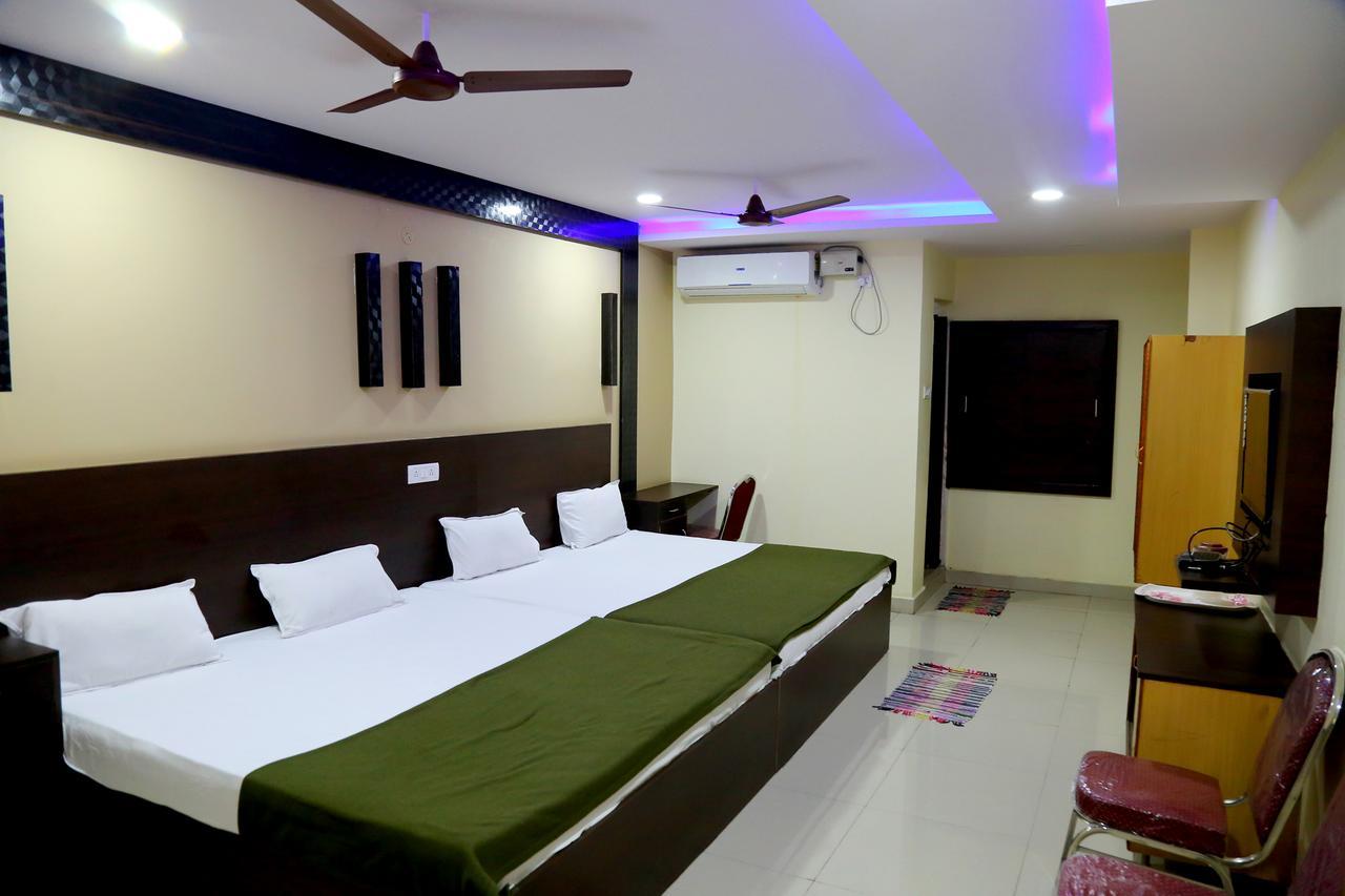 Divya Lodge Hajdarabad Zewnętrze zdjęcie