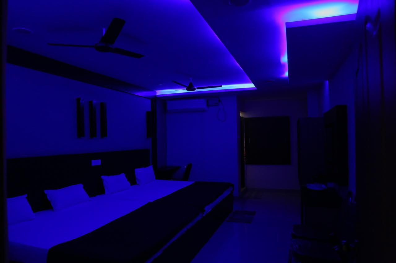 Divya Lodge Hajdarabad Zewnętrze zdjęcie