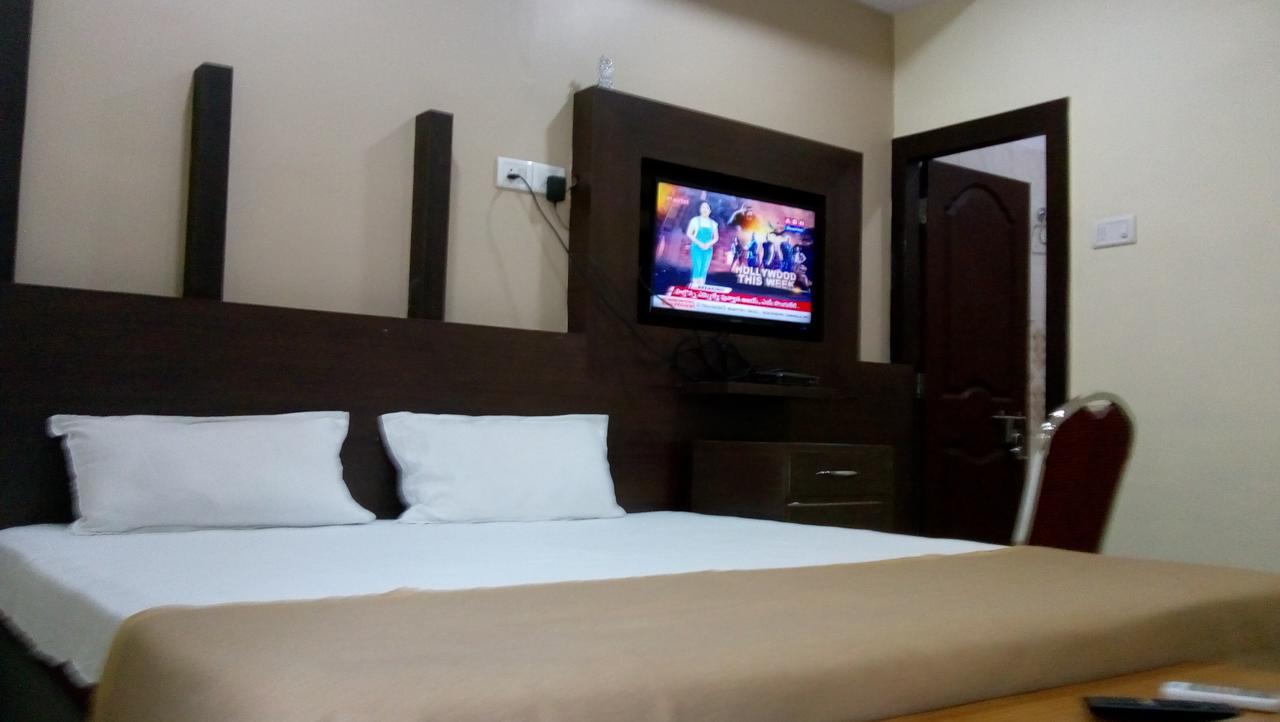 Divya Lodge Hajdarabad Zewnętrze zdjęcie