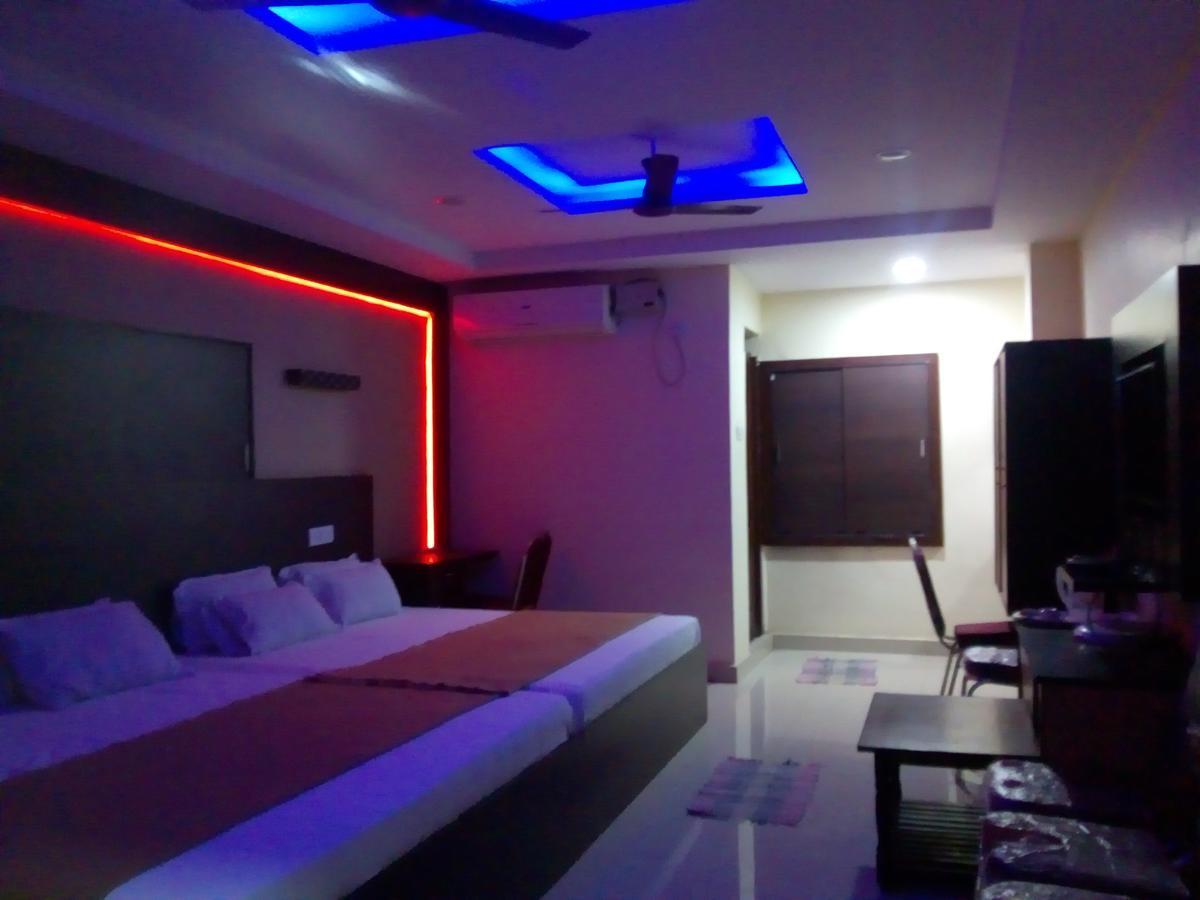 Divya Lodge Hajdarabad Zewnętrze zdjęcie